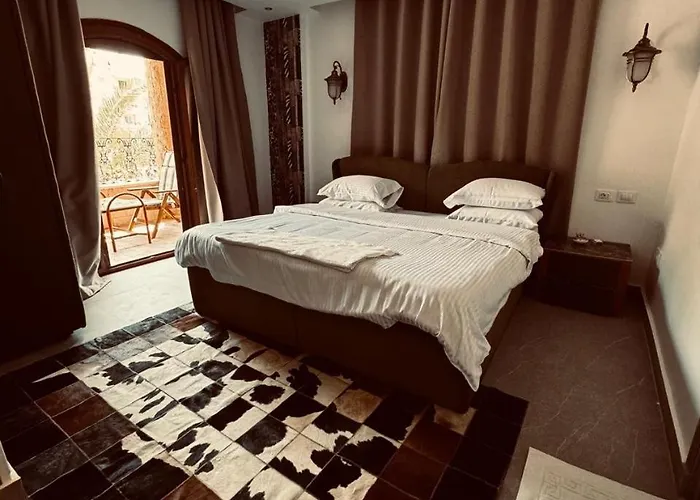 The African Suite Innvilla 160